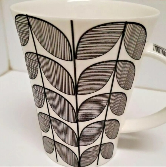 Kitchen Details Flared 4' Mug Stunning Black & White Modern Leaf Design 2013 - Picture 3 of 5